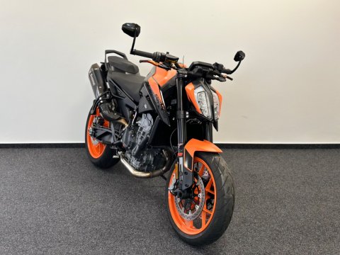 KTM 890 Duke